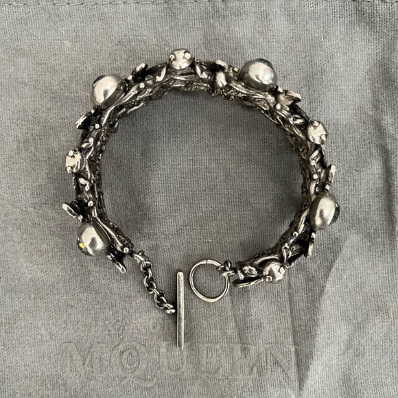 Alexander McQueen Bee Bracelet - Picture 14 of 17